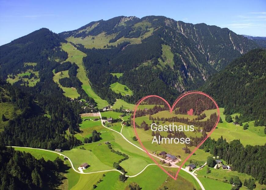 Alpengasthof Almrose Im Heutal Unken Exteriér fotografie